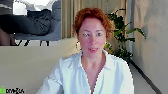 Snapshot of LeticiaRomano chatting on 05/15/26, 04:08 LeticiaRomano online show from 05/15/26, 04:08