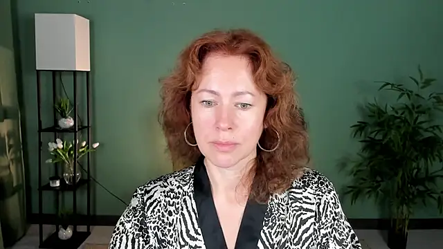 Snapshot of LeticiaRomano chatting on 06/23/26, 03:59 LeticiaRomano online show from 06/23/26, 03:59