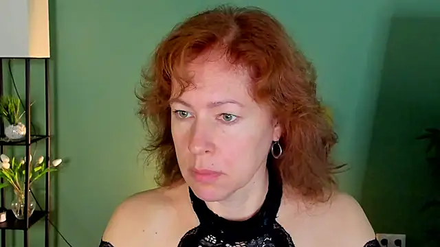 Snapshot of LeticiaRomano chatting on 06/28/26, 03:56 LeticiaRomano online show from 06/28/26, 03:56