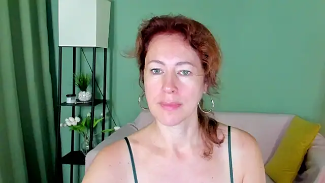 Snapshot of LeticiaRomano chatting on 07/30/26, 04:00 LeticiaRomano online show from 07/30/26, 04:00