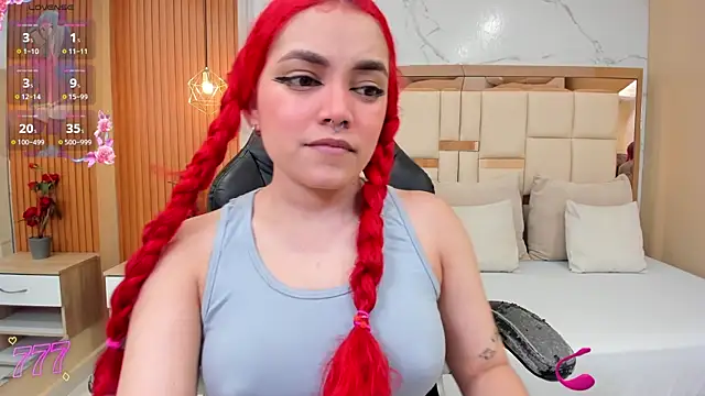 Snapshot of luna_veega chatting on 07/17/26, 04:56 luna veega online show from 07/17/26, 04:56