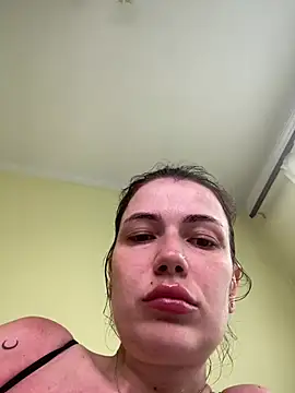 Snapshot of Cutee_Erika chatting on 07/17/26, 01:51 Cutee Erika online show from 07/17/26, 01:51