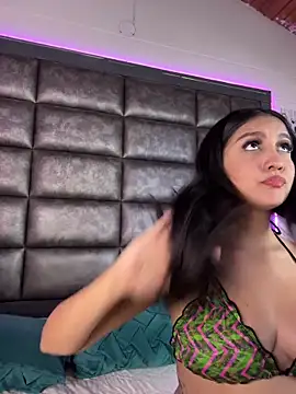 Snapshot of AmaranttayLunay chatting on 04/24/26, 02:41 AmaranttayLunay online show from 04/24/26, 02:41