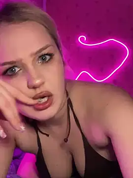 Snapshot of keeeessyyy chatting on 03/25/26, 12:33 keeeessyyy online show from 03/25/26, 12:33