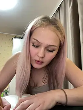 Snapshot of keeeessyyy chatting on 04/01/26, 11:13 keeeessyyy online show from 04/01/26, 11:13