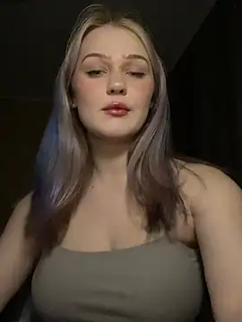 Snapshot of keeeessyyy chatting on 04/15/26, 11:16 keeeessyyy online show from 04/15/26, 11:16