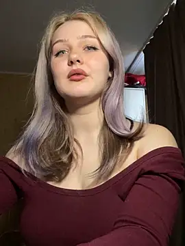 Snapshot of keeeessyyy chatting on 04/16/26, 02:29 keeeessyyy online show from 04/16/26, 02:29