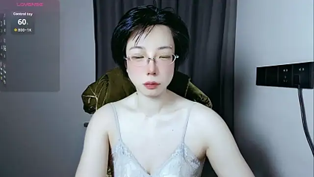 lin lin 520 520 online show from 05/18/26, 04:02