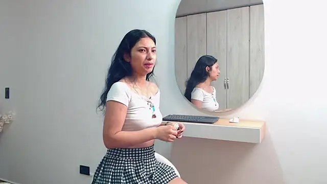 Snapshot of Tamar4_f00x chatting on 04/09/26, 12:43 Tamar4 f00x online show from 04/09/26, 12:43