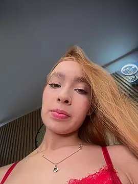 Snapshot of Isabella_gaviria chatting on 03/13/26, 04:30 Isabella gaviria online show from 03/13/26, 04:30