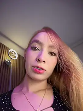 Snapshot of Isabella_gaviria chatting on 03/28/26, 02:00 Isabella gaviria online show from 03/28/26, 02:00