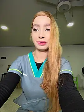 Snapshot of Isabella_gaviria chatting on 04/10/26, 12:16 Isabella gaviria online show from 04/10/26, 12:16