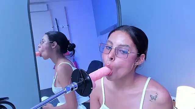 Snapshot of Lia_owenss chatting on 03/21/26, 07:17 Lia owenss online show from 03/21/26, 07:17