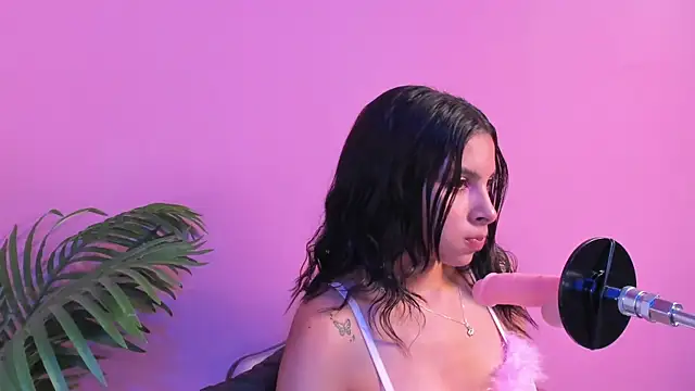 Snapshot of Lia_owenss chatting on 04/15/26, 06:59 Lia owenss online show from 04/15/26, 06:59