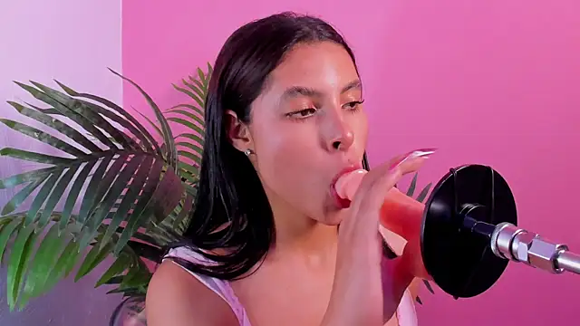 Snapshot of Lia_owenss chatting on 04/21/26, 07:06 Lia owenss online show from 04/21/26, 07:06