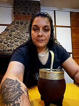 Snapshot of pareja-ma chatting on 04/07/26, 04:24 pareja-ma online show from 04/07/26, 04:24