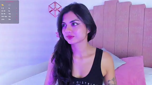 Snapshot of Zoee_Kravitz chatting on 04/08/26, 09:04 Zoee Kravitz online show from 04/08/26, 09:04