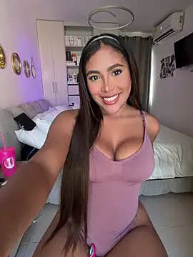 SaraValentina11 online show from 03/26/26, 06:57