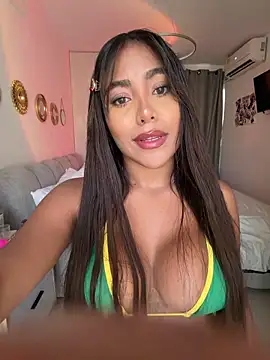 SaraValentina11 online show from 04/01/26, 06:05