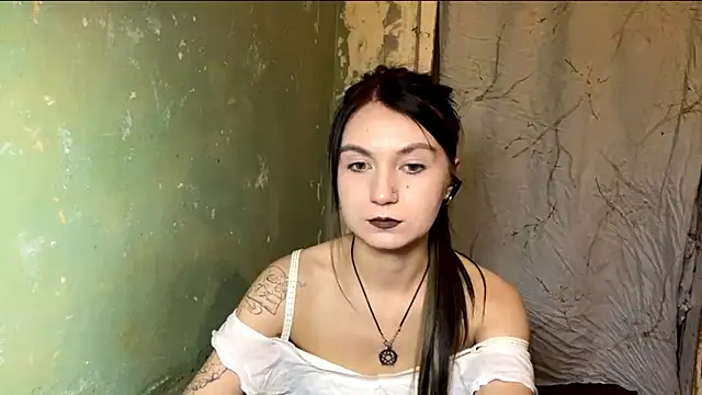 Snapshot of Lollybomb chatting on 03/25/26, 08:59 Lollybomb online show from 03/25/26, 08:59