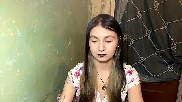 Snapshot of Lollybomb chatting on 03/29/26, 08:53 Lollybomb online show from 03/29/26, 08:53