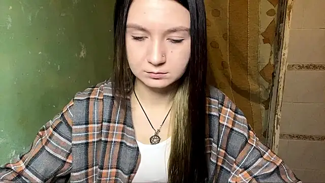 Snapshot of Lollybomb chatting on 04/20/26, 08:54 Lollybomb online show from 04/20/26, 08:54