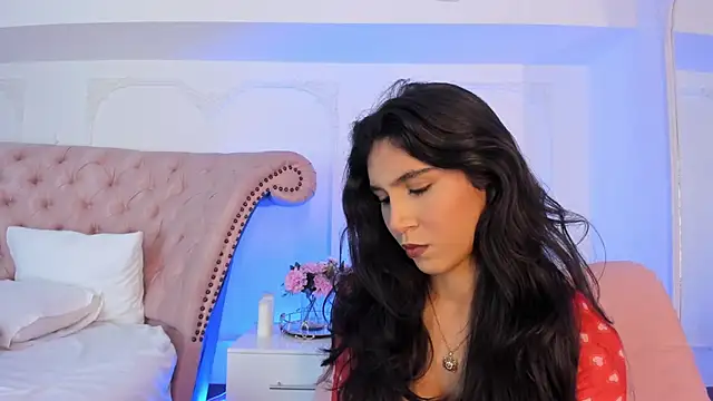 Snapshot of LucianaBlanco_ chatting on 03/30/26, 08:54 LucianaBlanco online show from 03/30/26, 08:54