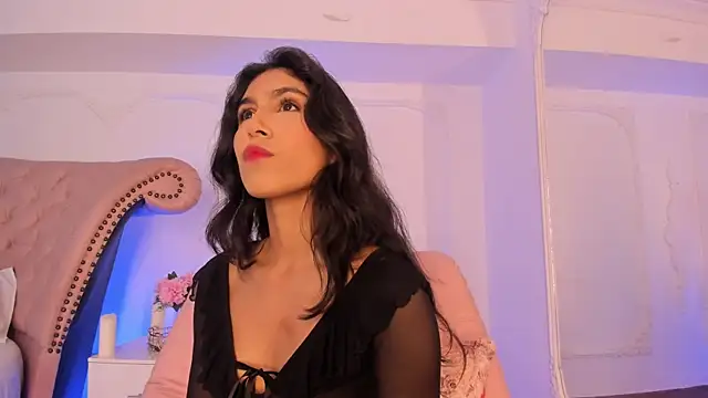 Snapshot of LucianaBlanco_ chatting on 04/24/26, 08:44 LucianaBlanco online show from 04/24/26, 08:44