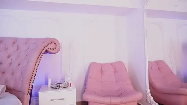 LucianaBlanco  online show from 07/11/26, 08:55