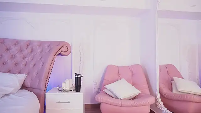 LucianaBlanco  online show from 07/18/26, 08:45