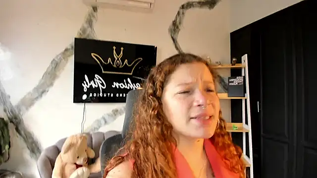 Snapshot of AphroditeSweett chatting on 03/23/26, 09:30 AphroditeSweett online show from 03/23/26, 09:30