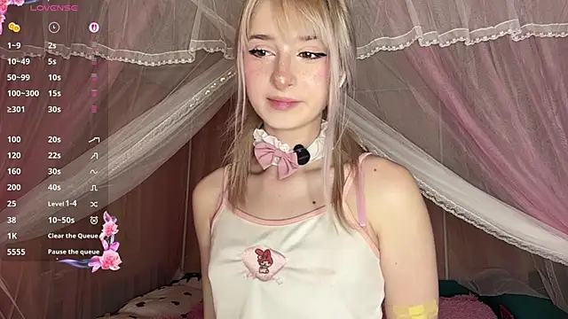 Snapshot of OnlyEva1 chatting on 04/22/26, 09:33 OnlyEva1 online show from 04/22/26, 09:33