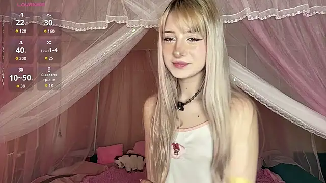 Snapshot of OnlyEva1 chatting on 05/02/26, 08:19 OnlyEva1 online show from 05/02/26, 08:19