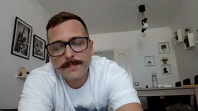 Snapshot of yanick931 chatting on 06/01/26, 04:09 yanick931 online show from 06/01/26, 04:09