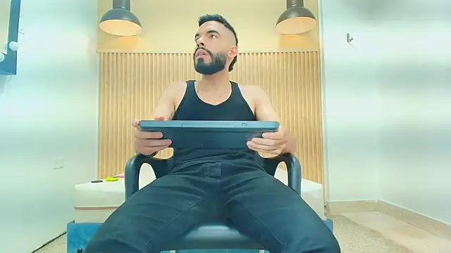 Snapshot of JEAN_LEWIS2 chatting on 03/27/26, 07:57 JEAN LEWIS2 online show from 03/27/26, 07:57