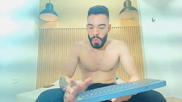 JEAN LEWIS2 online show from 03/28/26, 07:35