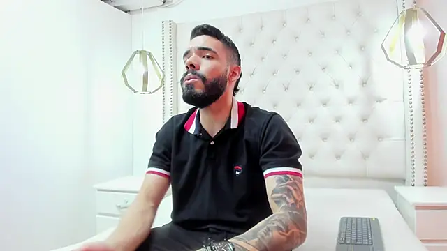 Snapshot of JEAN_LEWIS2 chatting on 04/07/26, 07:36 JEAN LEWIS2 online show from 04/07/26, 07:36