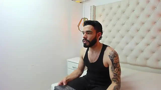 Snapshot of JEAN_LEWIS2 chatting on 04/16/26, 07:58 JEAN LEWIS2 online show from 04/16/26, 07:58