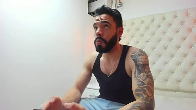 Snapshot of JEAN_LEWIS2 chatting on 04/22/26, 07:26 JEAN LEWIS2 online show from 04/22/26, 07:26