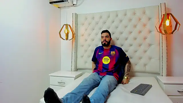 Snapshot of JEAN_LEWIS2 chatting on 04/25/26, 07:33 JEAN LEWIS2 online show from 04/25/26, 07:33