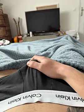 Snapshot of Elian0406 chatting on 03/13/26, 10:22 Elian0406 online show from 03/13/26, 10:22