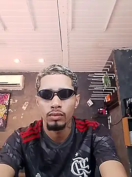 Snapshot of Vilao_18 chatting on 04/20/26, 03:04 Vilao 18 online show from 04/20/26, 03:04
