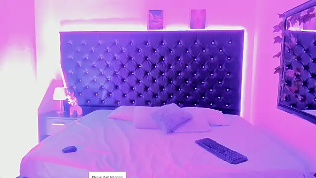 Snapshot of BellaRoge chatting on 04/17/26, 05:43 BellaRoge online show from 04/17/26, 05:43