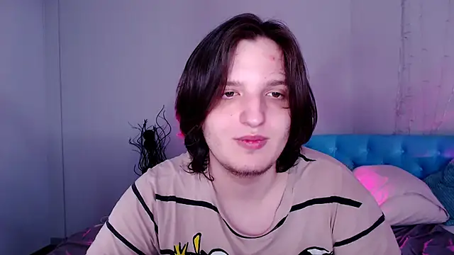 Snapshot of delalex chatting on 04/07/26, 08:04 delalex online show from 04/07/26, 08:04