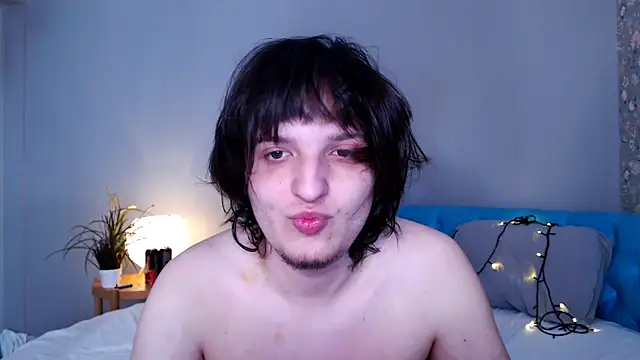 Snapshot of delalex chatting on 04/20/26, 09:27 delalex online show from 04/20/26, 09:27