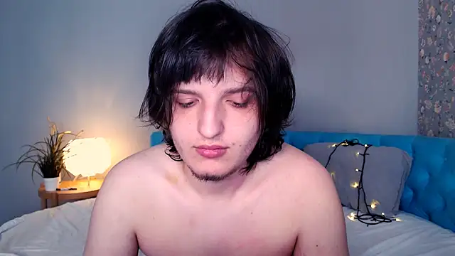 Snapshot of delalex chatting on 04/21/26, 04:19 delalex online show from 04/21/26, 04:19