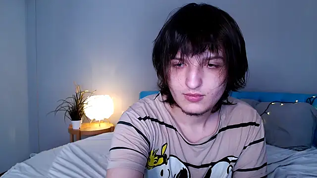 Snapshot of delalex chatting on 04/22/26, 12:35 delalex online show from 04/22/26, 12:35