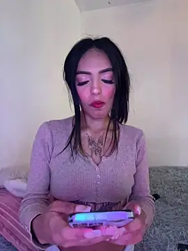 Snapshot of sylphiee_ chatting on 03/11/26, 09:43 sylphiee online show from 03/11/26, 09:43