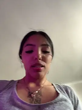 Snapshot of sylphiee_ chatting on 03/26/26, 05:29 sylphiee online show from 03/26/26, 05:29