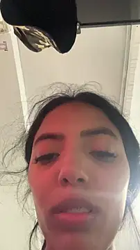 Snapshot of sylphiee_ chatting on 04/06/26, 04:08 sylphiee online show from 04/06/26, 04:08